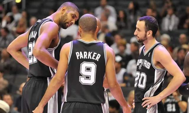 开云官网-终极大脑：马刺王朝智慧图腾与队史最佳阵容灵魂拼图