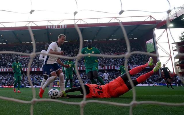 1749715227234062213.jpg 512.jpg