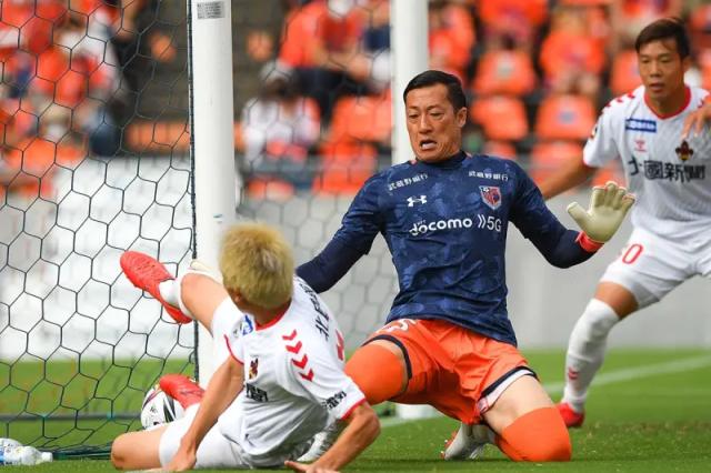 被嘲笑18年的日本黄油手门将 如今成为J联赛传奇