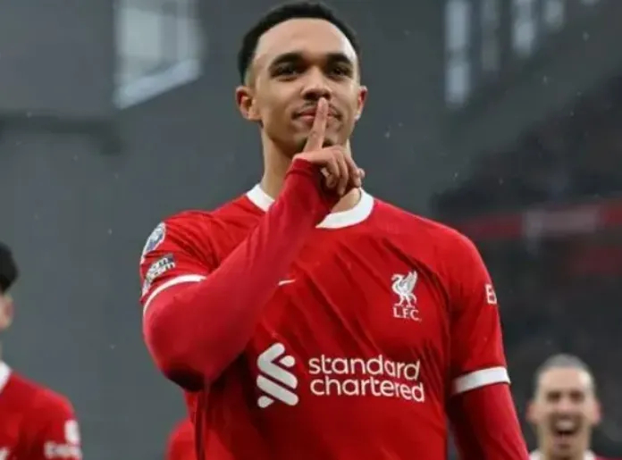 开云app-婉拒曼城，皇马球星仍想留队，处境艰难却仍表态：不愿去英超|阿诺德|转会|利物浦|亚历山大-阿诺德|皇家马德里_新浪体育_新浪新闻