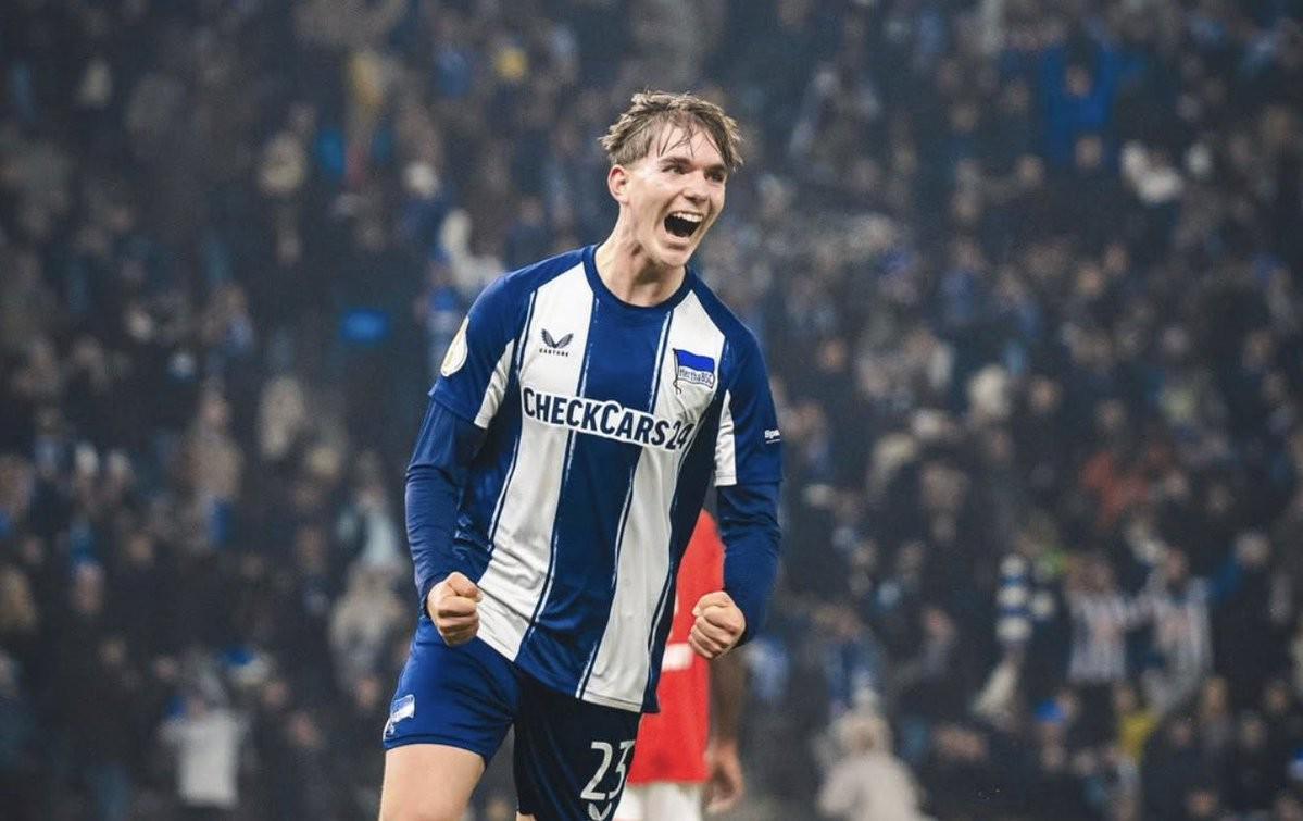 开云app-罗马诺：曼城加入柏林赫塔16岁中场艾希霍恩争夺战